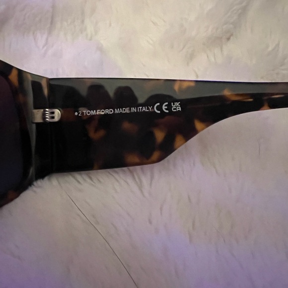 Tom Ford - Raven Sunglasses - Picture 9 of 9